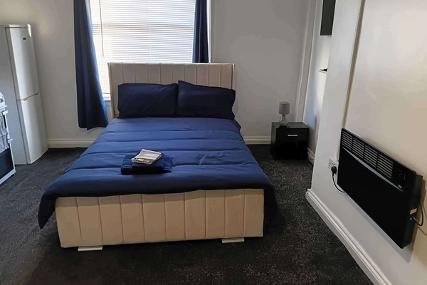 WiFi (free), bed sheets