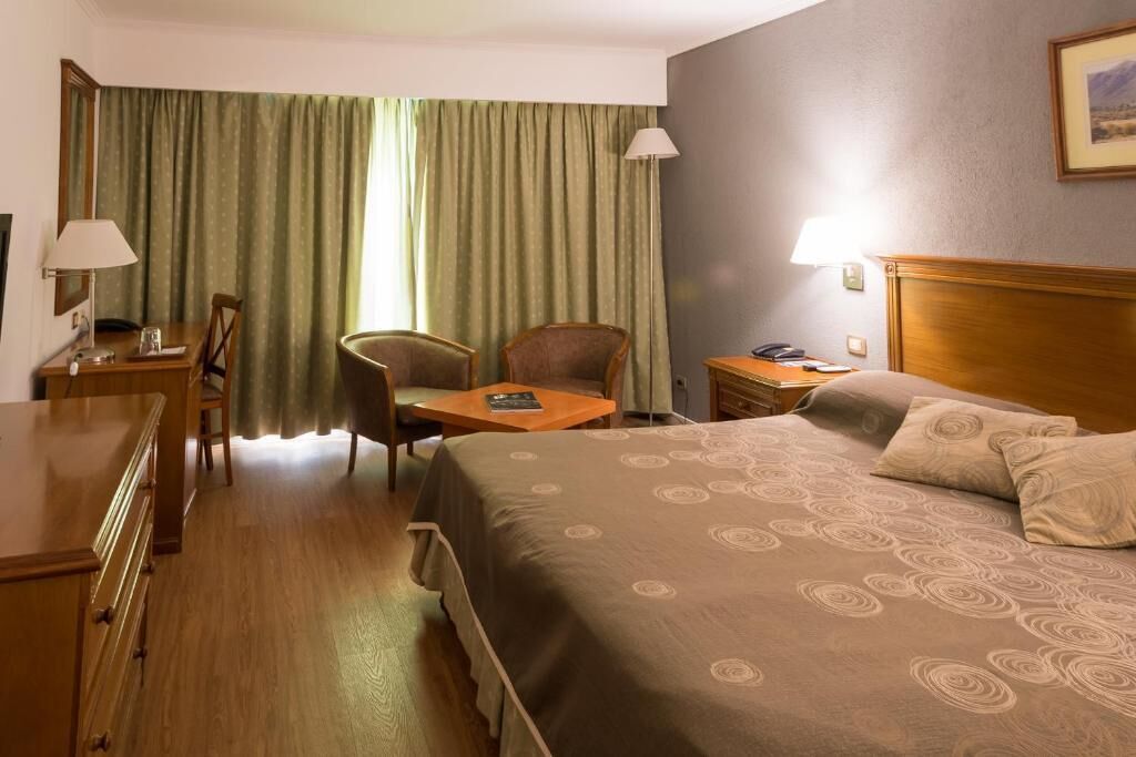 In-room safe, free WiFi