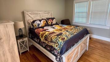 Iron/ironing board, WiFi, bed sheets