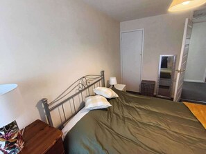 2 habitaciones, tabla de planchar con plancha y wifi gratis