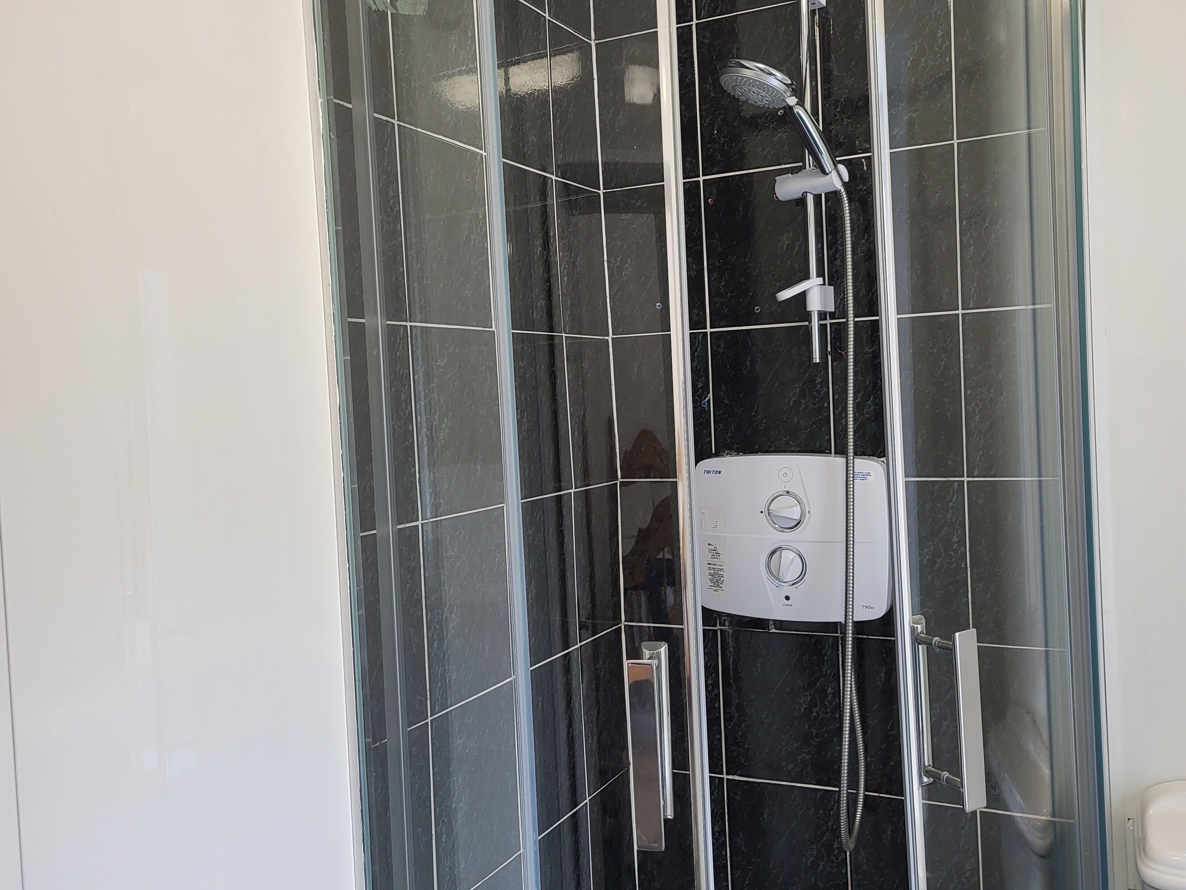 Shower, towels