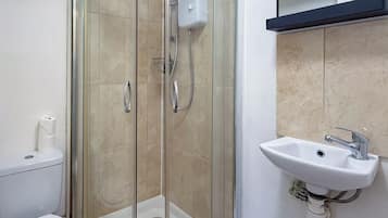 Shower dan handuk