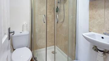 Shower dan handuk