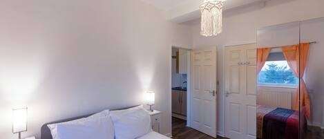 Iron/ironing board, free WiFi, bed sheets