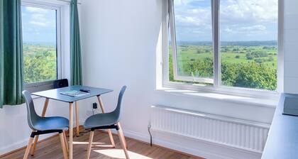 Glastonbury Studio - Tor View - Sleeps 2