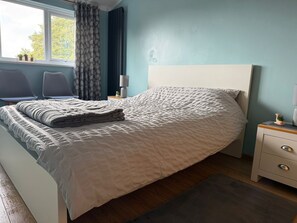 Room - Studio- Sleeps 2- Free Wifi- Luxury Shower (Birmingham)