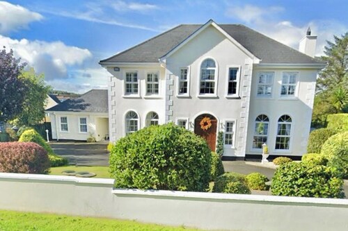 1 Bed Flat - Sleeps 2 - Parking - Garden