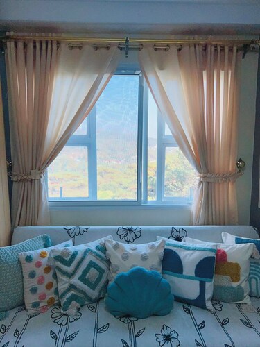 Studio - Sleeps 5 - Parking - Wifi