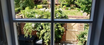 Luxury Rock & Roll Suite in Manor House