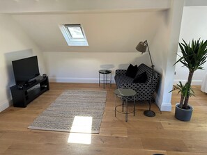 Living area - Hope Valley - Studio - Sleeps 2 - Parking (Hope Valley)