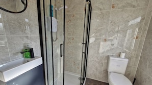Bathroom - Studio - Sleeps 2 - Wifi - Free Secure Parking (London)