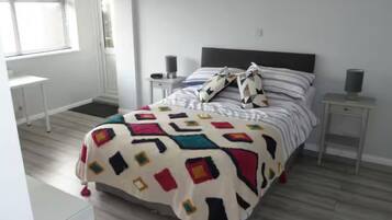 Free WiFi, bed sheets
