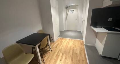 Cozy Studio With 3 Beds in Sollentuna, Stockholm