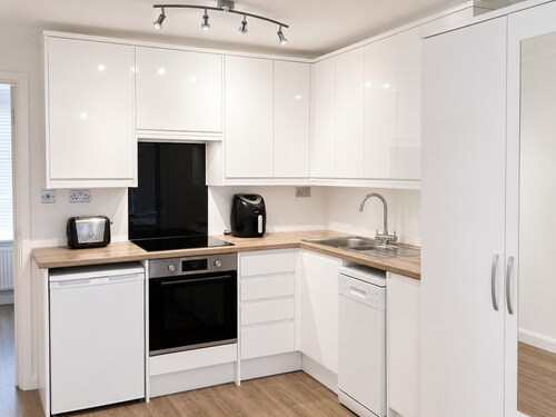 Studio - Sleeps 2 - Wifi - Parking