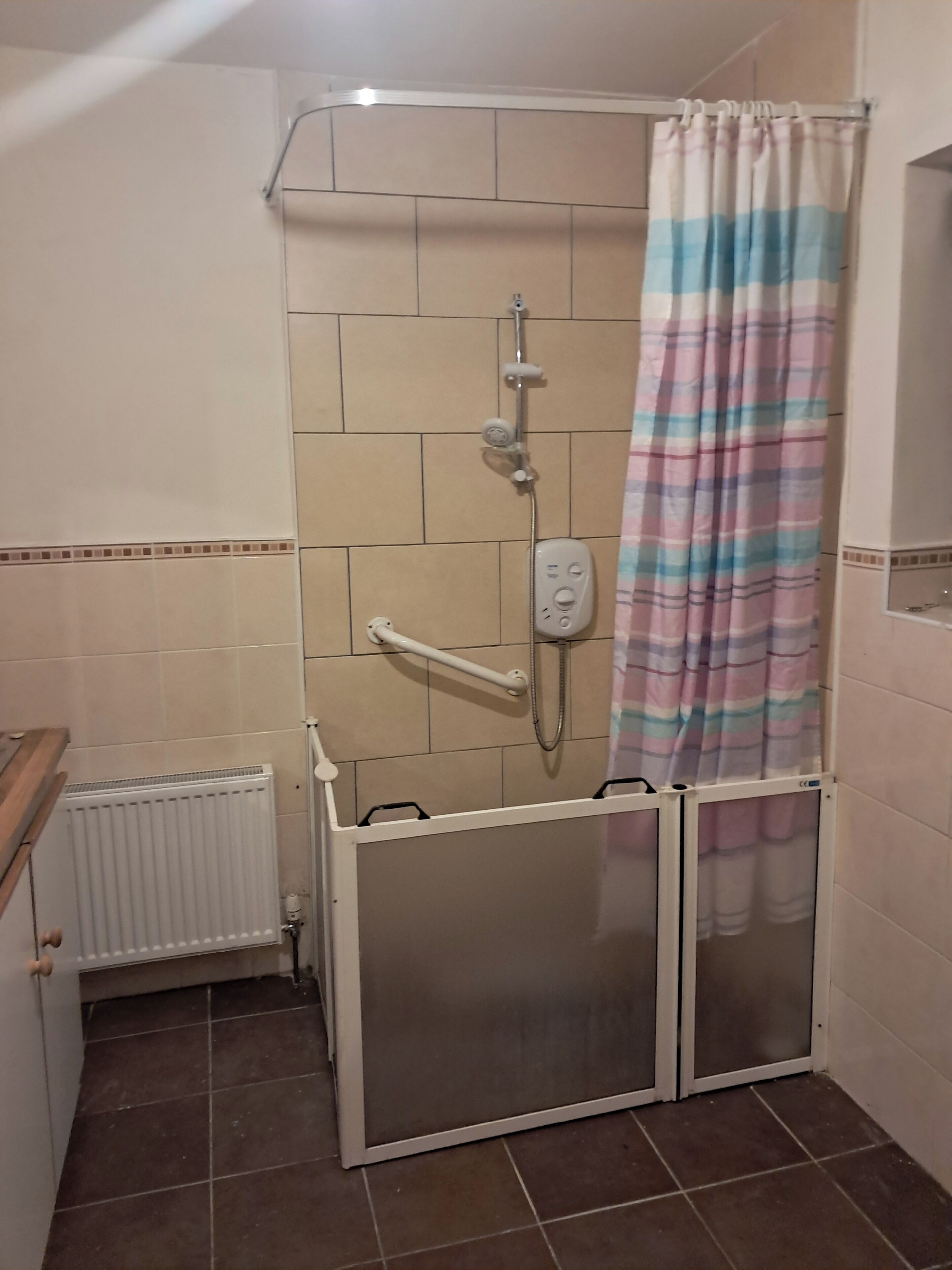 Shower, towels