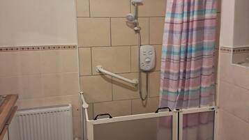 Shower, towels