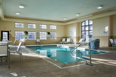 1BR King Suite w/ Kitchen | Free Breakfast & Pool