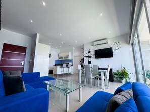 Smart TV - Beautiful Malecon and Beyond 514 Torre eMe (Mazatlán)