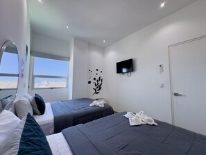 Iron/ironing board, WiFi, bed sheets - Beautiful Malecon and Beyond 514 Torre eMe (Mazatlán)