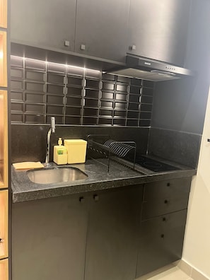 Comfort Triple Room | Private kitchen - Emunah - Flat Confortavel (CABEDELO)