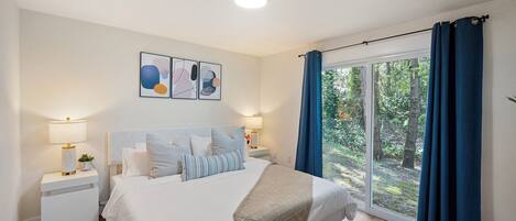 1 chambre, fer et planche à repasser, Wi-Fi, literie fournie