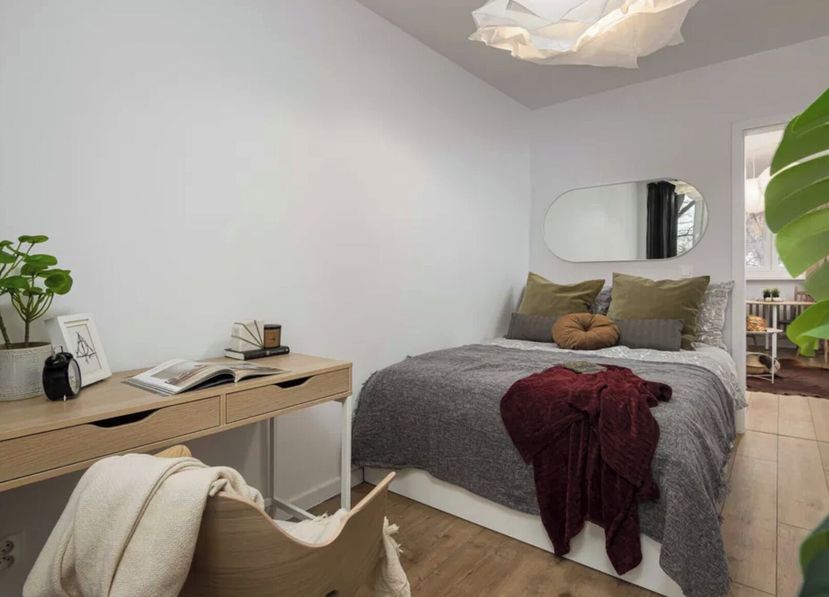 2 bedrooms, iron/ironing board, WiFi