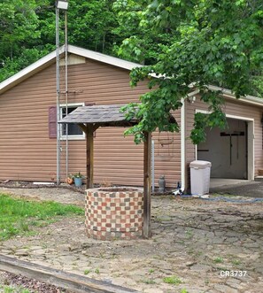 Exterior - 25 Acre Wildwood Ranch Cabin Sports and Fun (Logan)