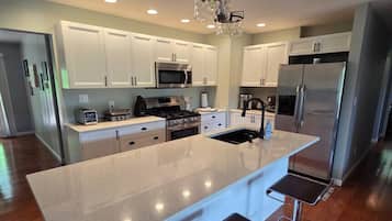 Fridge, microwave, stovetop, toaster