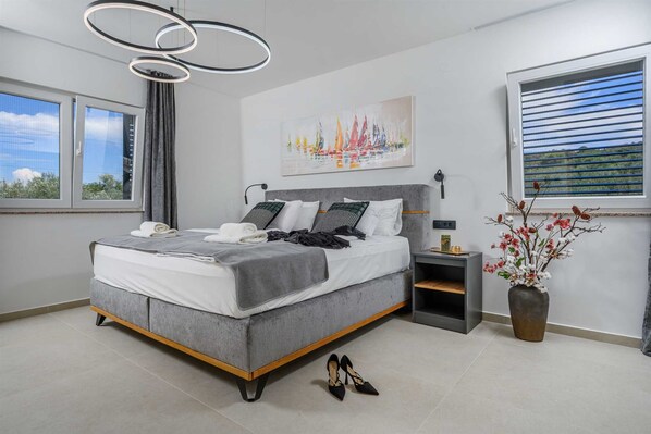 9 Schlafzimmer, Bügeleisen/Bügelbrett, kostenloses WLAN, Bettwäsche