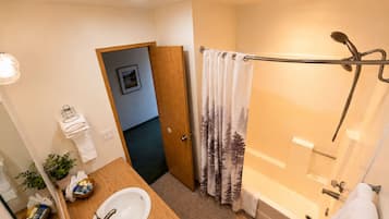 Shower, towels