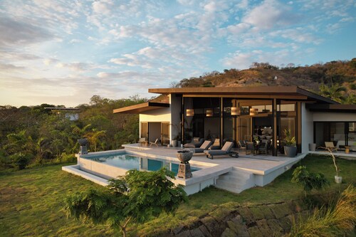 Luxury villa with an ocean view near Playa Venao