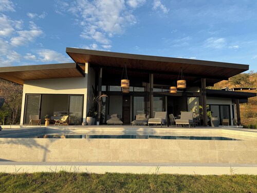 Luxury villa with an ocean view near Playa Venao