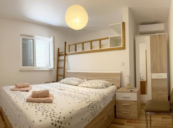 Internet, bed sheets - One Bedroom Apartment with Balcony and Sea View ( C ) (Orebic)