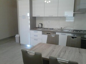 Coffee/tea maker, fridge, oven, stovetop - One Bedroom Apartment with Balcony and Sea View ( C ) (Orebic)