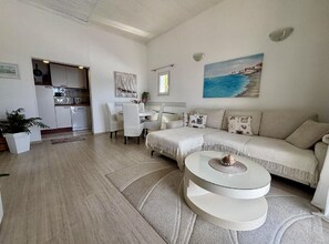 TV - One Bedroom Apartment with Terrace (Jezera)
