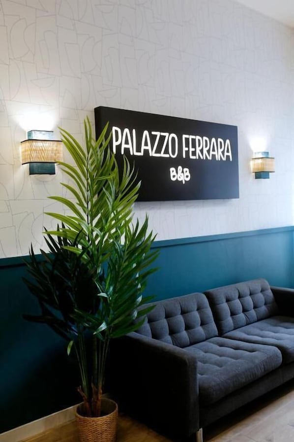 Interior - Palazzo Ferrara (Naples)