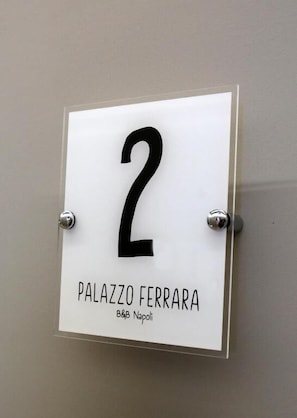Miscellaneous - Palazzo Ferrara (Naples)