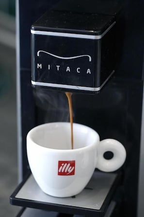 Coffee and/or coffee maker - Palazzo Ferrara (Naples)