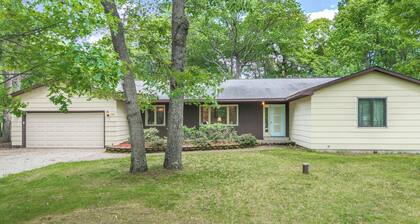 Spacious 5-bedroom house on golf course