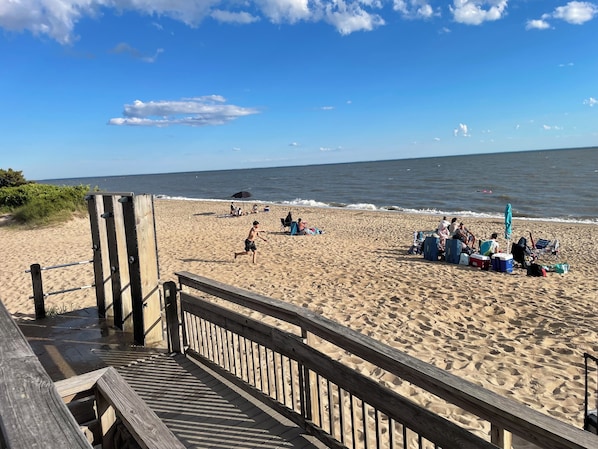 Sun-loungers, beach towels