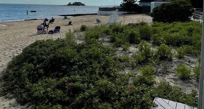Welcoming 1-Bedroom Cottage in Charming Madison is One Mile to Town and Beach!