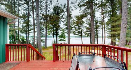 Pioneer Paradise - Lakefront home