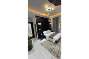 Room - Vrbo Property (Yaoundé)