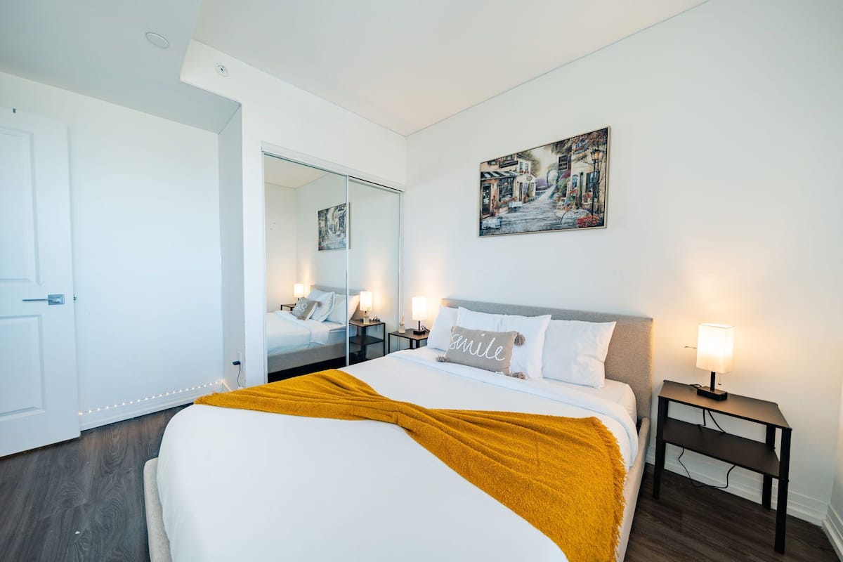 WiFi (free), bed sheets
