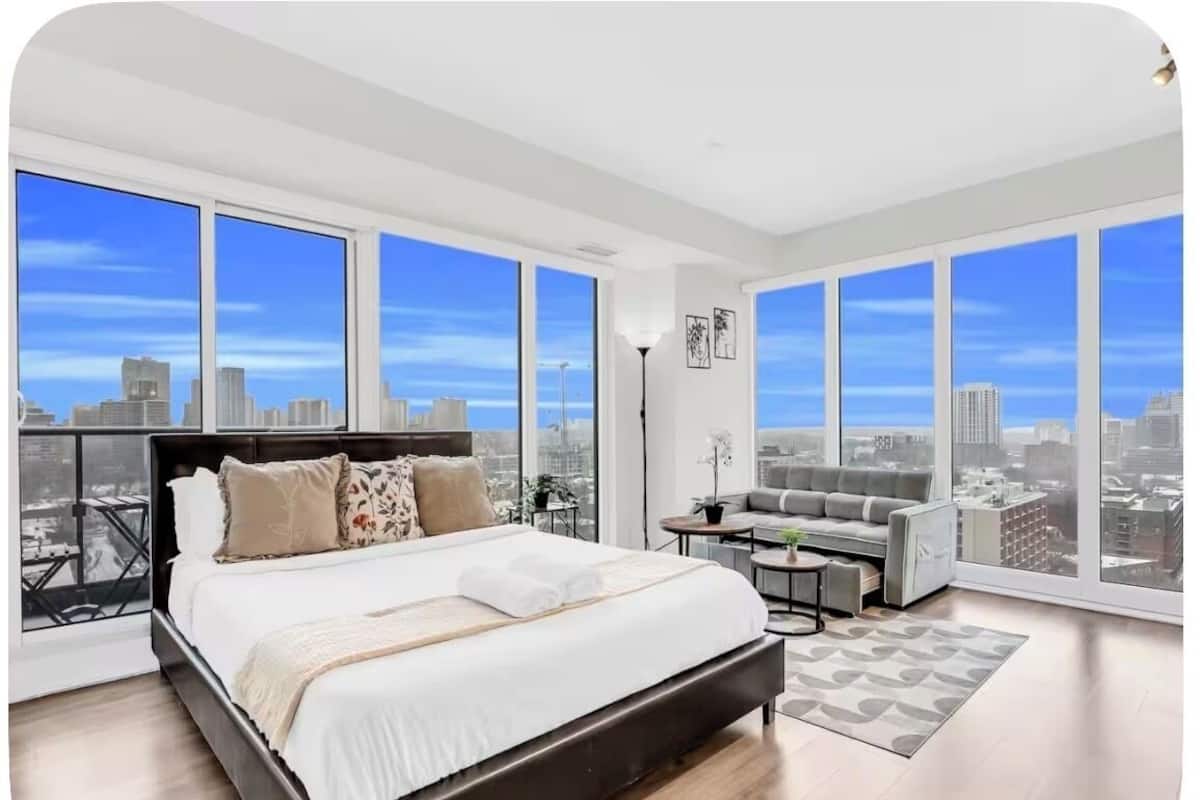 Economy Studio, Balcony | WiFi (free), bed sheets