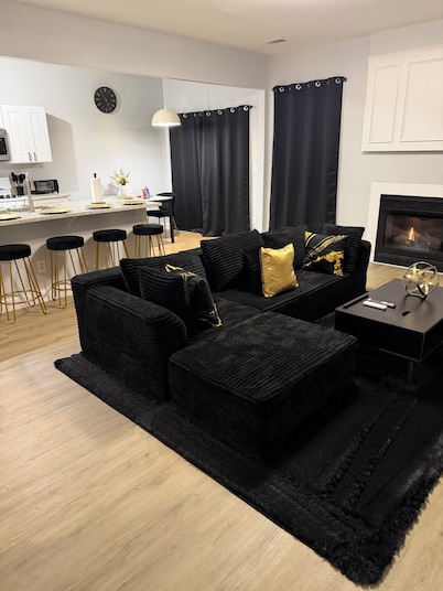 “3BR Townhome w/ Game Room Pool Table + Garage”