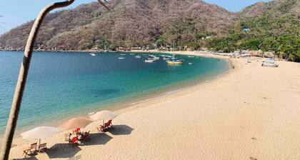 Garcia Rentals Yelapa: Las Brisas del Sol with A/C