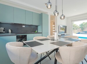 Villa (Three Bedroom Villa with Outdoor Swim) | Dining room - Villa Pomalo (Vodice)
