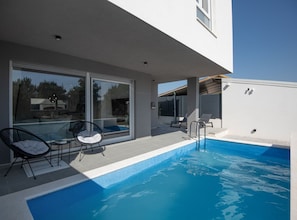 Huvila (Three Bedroom Villa with Outdoor Swim) | Ulkouima-allas