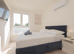 Villa (Three Bedroom Villa with Outdoor Swim) - Villa Pomalo (Vodice)